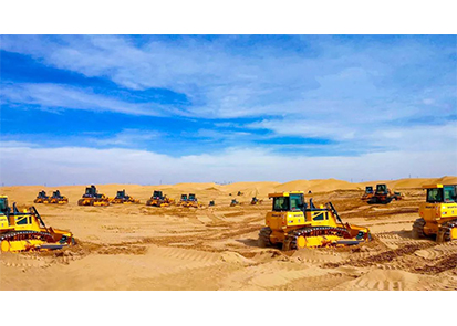 1681375037981899.jpg 山推“鋼鐵之師”攻堅全球最大光伏先導工程.jpg